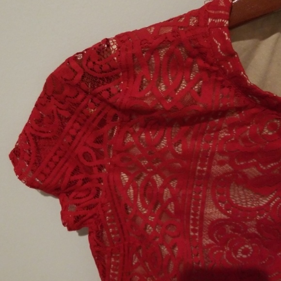 Red Lace Crop Top - Picture 3 of 6